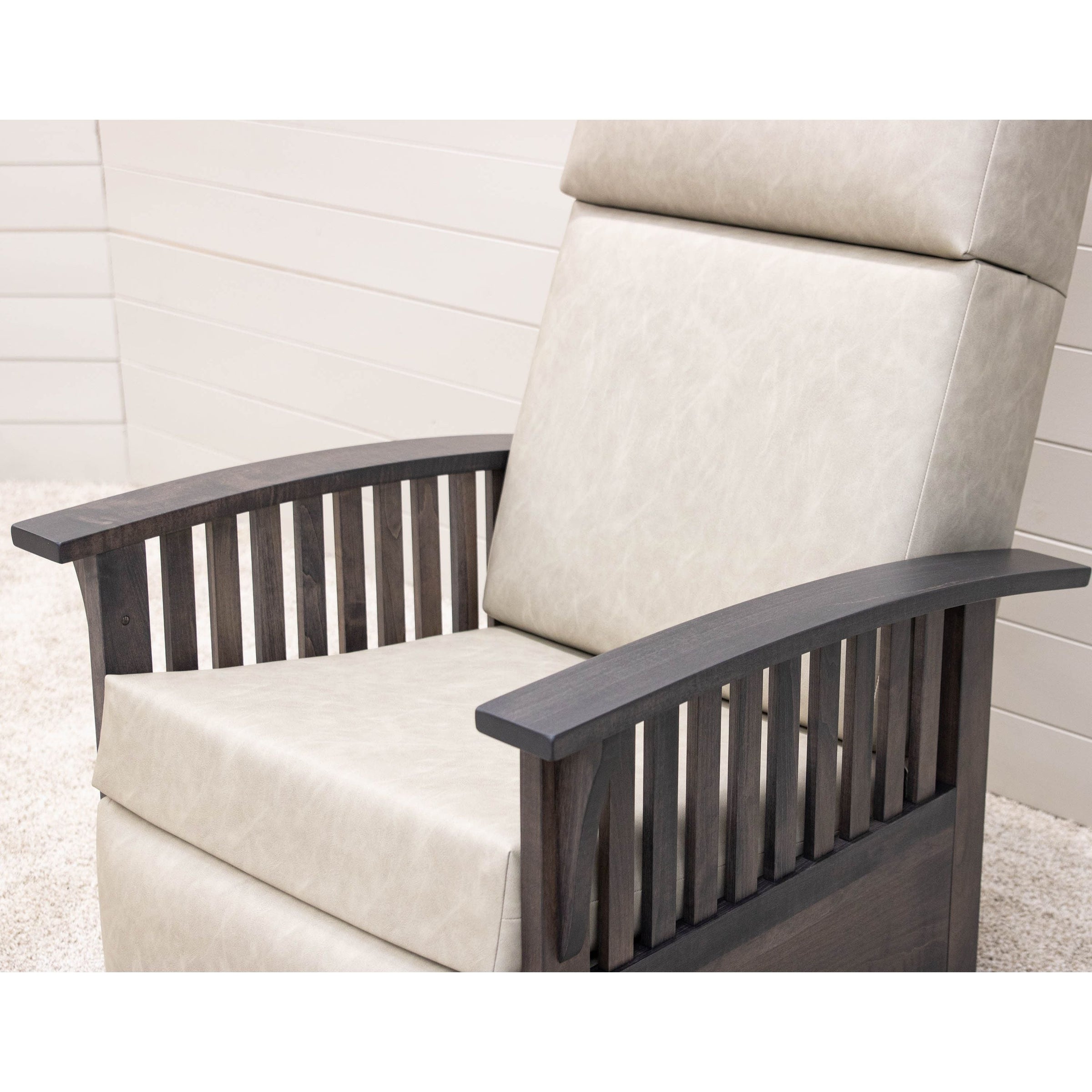 Amish Mission Swivel Glider Recliner with Maple Wood Arms | 4-148