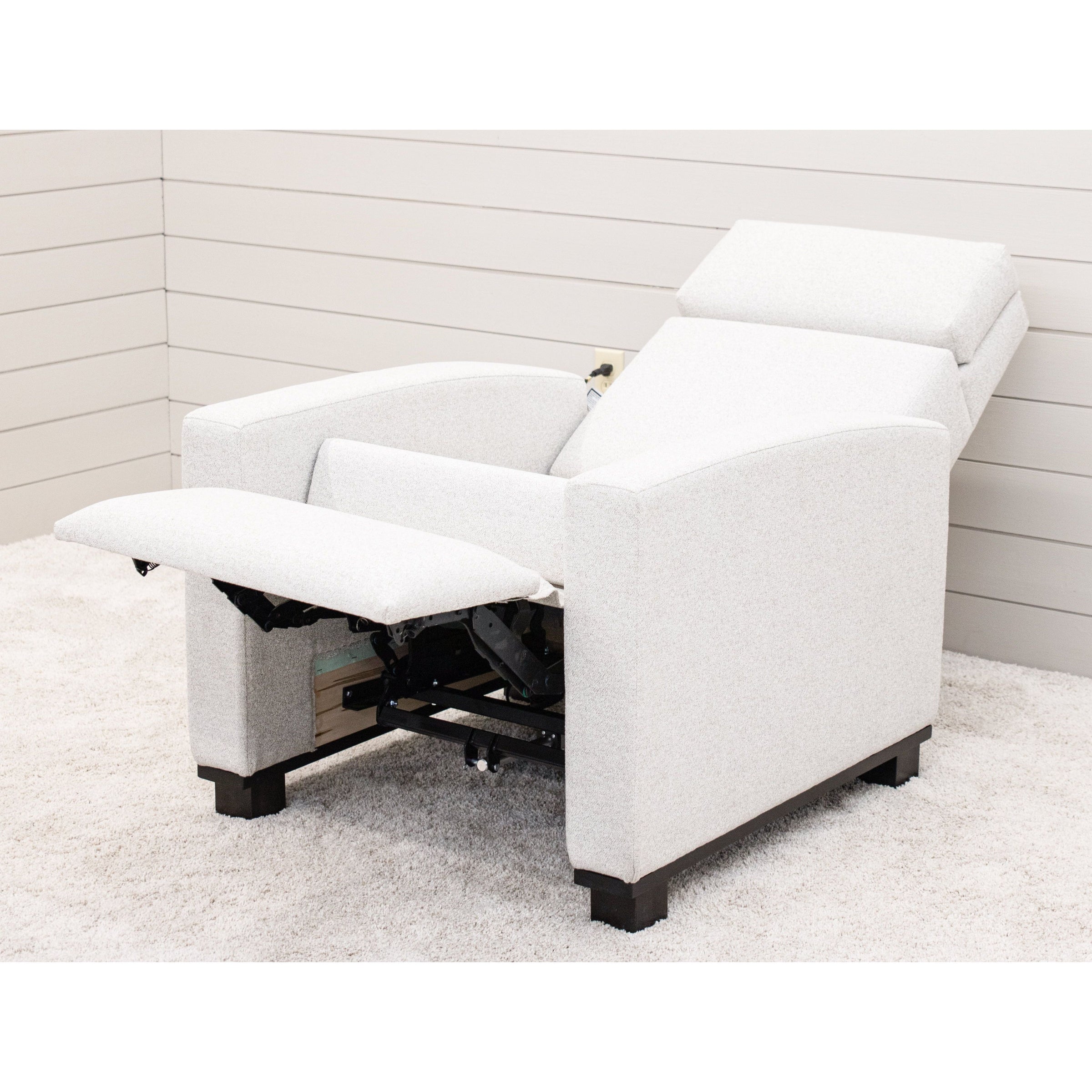 Amish Modern Shaker Cream Push Back Recliner | C22-6