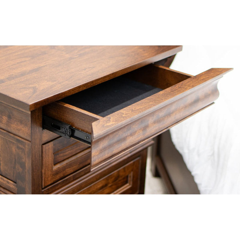 Madison Amish 3-Drawer Nightstand