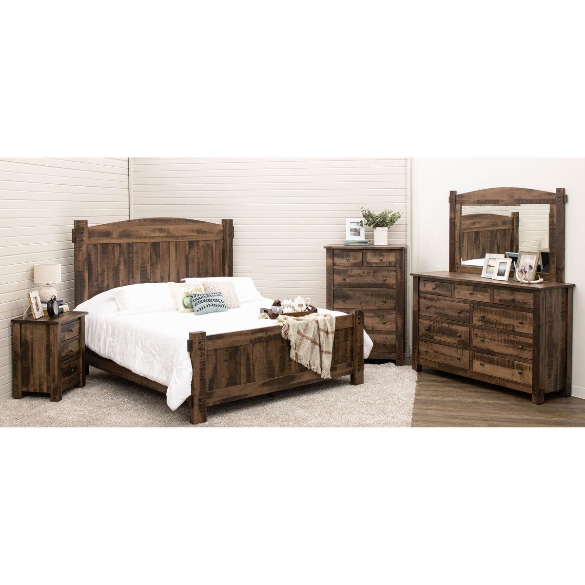 Baltic Amish Chest of Drawers