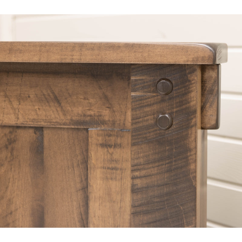 Baltic Amish Panel Bed with Straight Headboard