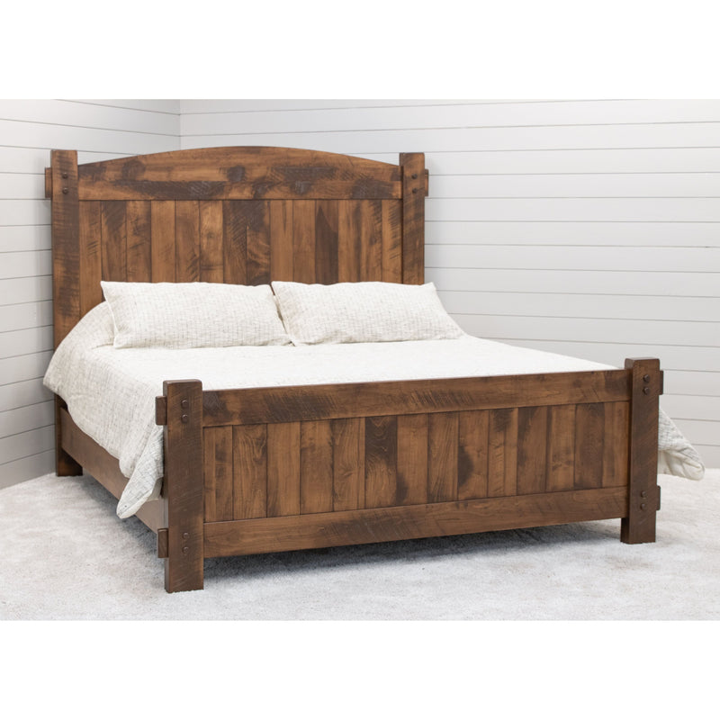 Baltic Amish Bed with Arched Headboard